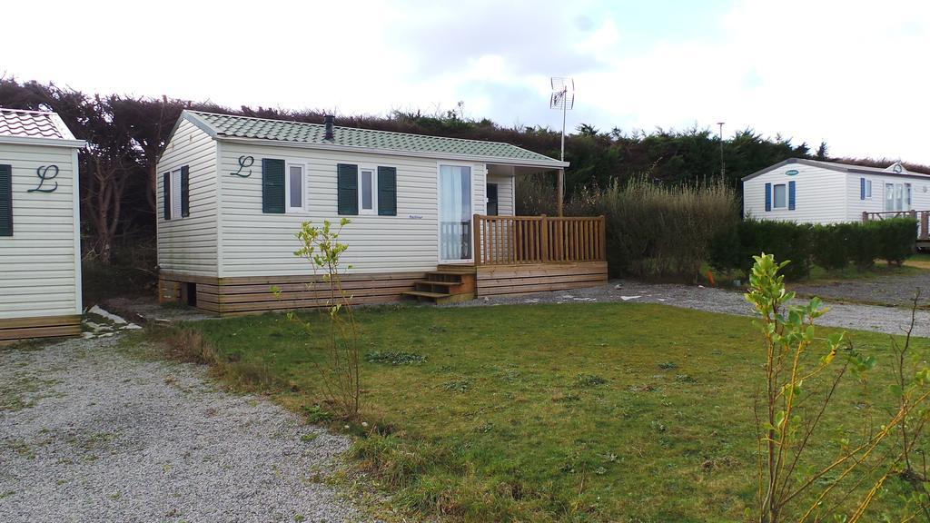 Camping De Kerurus Hotel Plounéour-Trez Zewnętrze zdjęcie